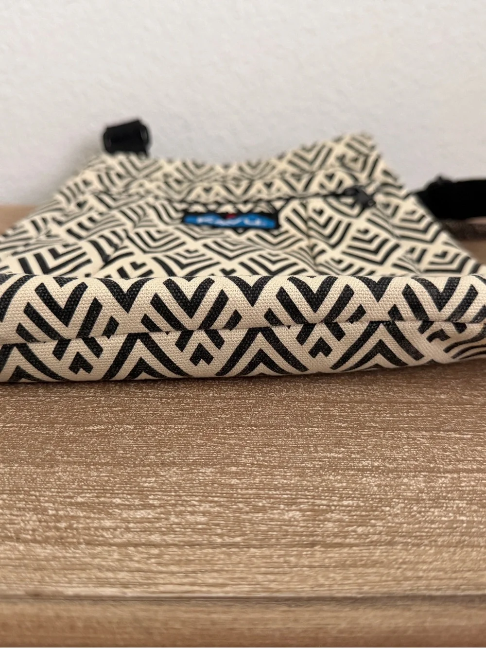 KAVU Set Keepalong Sling Canvas Rope Crossbody Bag & Wallet Deco Tiles Print